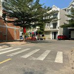 nhà thuê ở kdc, cách chợ phú phong 200m