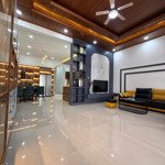 bán nhà 6m x 30m full nội thất đường y wang ngay cổng chào eakao