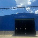 xưởng mới xây dựng 900m2 điện 3 pha đường container. giá thuê 45 triệu/th sx ngành nghề sạch, kho