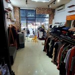 vip-nhà 2 mặt tiền kinh doanh đối diện cổng chợ hoà cường lê thanh nghị