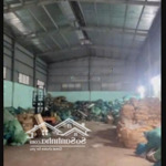 bán nhà xưởng. diện tích 750m2, xây dựng kiên cố. đường tải 10 tấn vi vu