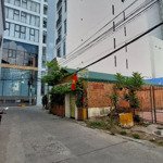 mặt tiền rộng 6m, hướng nam, diện tích 126 m2, cách biển 50m ngay trung tâm phía bắc nha trang