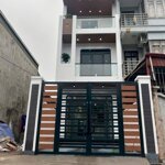 Bán Nhà 3 Tầng Ngõ 28 Cao Xanh,P.Cao Xanh. DT:82m2,MT:4m. Oto Đỗ Cửa !!!