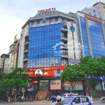 nhượng văn phòng toà ap building - trần thái tông. diện tích: 130m - 265m đầy đủ nội thất, vào luôn