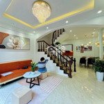 hiếm, bán nhà trần thái tông, dân xây chắc chắn, gần ô tô, ngõ thông tứ tung, 45m2, 8.7 tỷ.