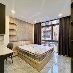 siêu phẩm chdv cao cấp chính chủ 2pn tiện nghi mới 100% ngay vòng xoay pvđ qua sân bay 5p t6 ở ngay