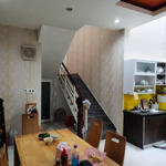 nhà ở ngay đầy đủ nội thât số 82 huỳnh thúc kháng