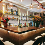 mình cần sang bar karaoke thái văn lung, p.bến nghé, q1 - dt 4x10m, 4 lầu, giá 1.7000$, cọc 2 tháng