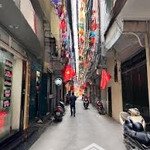 bán nhà 3 tầng trong ngõ ngọc lâm. diện tích 43m2, nhà vuông vắn