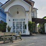 bán nhà mái thái mặt tiền dx25 phú mỹ, 240m2, có 3pn, 2wc, sân đậu 3 ô tô. đường nhựa thông 6m