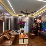 ngôi nhà xinh xinh, thiết kế hiện đại đẹp công năng đầy đủ. gần phố tiện ích ngập tràn