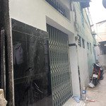 nhà q3 sạch sẽ hẻm thông ra bờ kè 893 hoàng sa, cần chọn khách ở ít người lịch sự lâu dài
