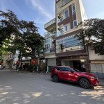 bán nhà mặt đường cát cụt vị trí đẹp