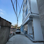 siêu phẩm nhà 4 tầng - ô tô vào qua nhà - tại phụng châu gần đại học thể dục thể thao giá 3.4 tỷ