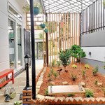 căn nhà đẹp mới xây 94.75m2 nhỏ xinh có sân vườn trung tâm phường 5, giá chỉ 8 tỷ