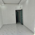 vị trí đẹp q5. nhà mới đẹp trung tâm quận 5