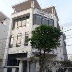 cho thuê biệt thự lô góc ngõ 214 nguyễn xiển,đất 170m xây dựng 90m * 4 tầng,giá 40 triệu
