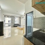 căn hộ bancol 40m2 full nt| gần cv lê thị riêng& chợ hòa hưng q10, khu dân trí cao, xe hơi tận cửa