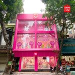 cho thuê nhà mặt phố bà triệu, hai bà trưng, dt 300m2x3t, mt 12m ,đoạn kd đẹp, thông sàn, vỉa rộng.