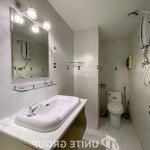 trống lại studio cửa sổ lớn full nội thất ngay bệnh viện bình dân