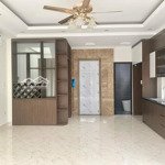 giảm chào 400tr chỉ còn hơn 11 tỷ ! nhà ngay phố trần đại nghĩa, 45m x5t , thang máy ô tô vào nhà