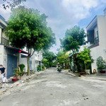 bán lô đất đường 10m giá rẻ nhất khu