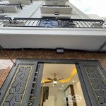bán gấp căn góc 5 tầng phụng châu, gần ubnd chợ và trường, 1km ra đến ql6.