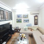 bán nhà triệu việt vương, 22m2, 4 tầng, mặt tiền 5.4m, 13.6 tỷ, ngõ rộng, kinh doanh tốt