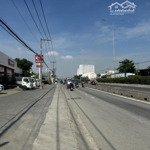 mặt tiền quốc lộ 1a - kho xưởng - rộng hơn 1,2 hécta ~ 12.468m2 - full thổ cư - giá 36 triệu/m2