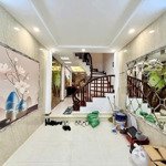 bác kiên bán nhà mễ trì, 50m2, giá 8.6 tỷ, dân xây chắc chắn, bán đi để mua chung cư cho con trai