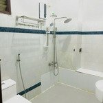 bán tòa nhà chdv siêu vip cách mạng tháng 8 - 9,6x22m - 7 tầng - hdt: 250tr/tháng - giá: 30 tỷ