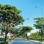 duy nhất 1 lô 180m2 fpt giá 5.9tỷ , sạch đẹp . nắm chính chủ 0942994040