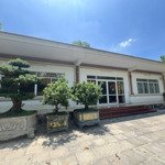 chính chủ cần bán gấp lô đất gần trung tâm tp hoà bình tặng nhà và nội thất đi kèm