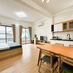 cho thuê phòng 1pn cửa sổ lớn ban công 40 m2 ngay trung tâm q3, hcm
