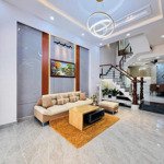 nhà đẹp khu đồng bộ víp, an ninh , tiện ích .nội thất sang trọng . lịch lãm.
