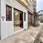 bán nhà ngô gia tự dân xây, 35 m2, 4 tầng lô góc, chỉ 4 tỷ 8, hàng xóm an quý hưng, thông ngọc thụy