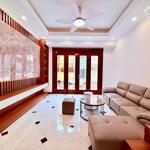 Bán nhà đường Tân Triều, Thanh Trì, nhà đẹp ở ngay tặng full nội thất, lô góc 3 mặt thoáng