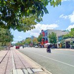 cần bán hai lô mặt tiền kinh doanh võ văn kiệt đối diện công viên lớn