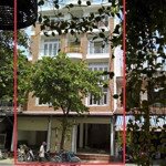 cho thuê nhà trường chinh 4 tầng mặt tiền 10m rất đẹp