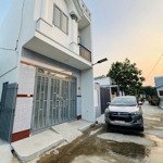 bán 5 căn nhà 2tỷ550 sổ hồng riêng. bao hết giấy tờ. liên hệ 