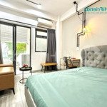 phòng bancon mới xây - gần cresent mall, phú mỹ hưng, le thị chợ - hoàng quốc việt