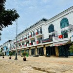 gia đình chuyển công tác cần bán gấp nhà mặt tiền đẹp