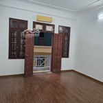 cho thuê nhà riêng s50m2, 04 tầng + gara , giá 18 triệu tại c11 ngõ 131 nguyễn thị định, thanh xuân