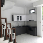 bán nhà riêng tại kim chung 33m2 - 5 m mt - ôtô đỗ cửa bao đẹp chỉ với 5,5 tỷ .
