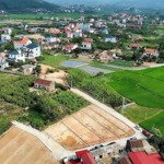 hai mặt tiền - to & vuông như biệt thự mà chỉ chưa đến 700tr