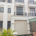 bán căn nhà giá rẻ khu đẳng cấp bella villa đức hòa long an 2,45 tỷ. lh 