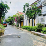 chính chủ bán biệt thự khu compound trần não, quận 2, dt 11x20m giá chỉ 36 tỷ