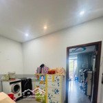 18.2 tỷ-16 tỷ, mt trần hưng đạo, 4 tầng, nở hậu 6.3x23m, vỉa hè rộng