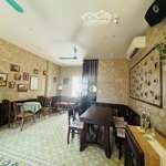 cần bán căn nhà 3 tầng dt 82m2 tại vị trí đắc địa mặt tiền nguyễn chí thanh sát lê hồng phong.