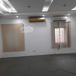 văn phòng phố nguyễn công trứ 32m2 giá hạt dẻ 6tr/tháng